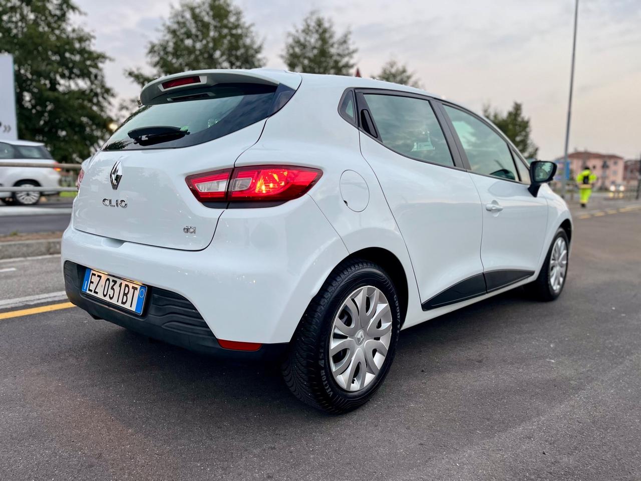 Renault Clio 1.5 dci 75cv 5p Costume National