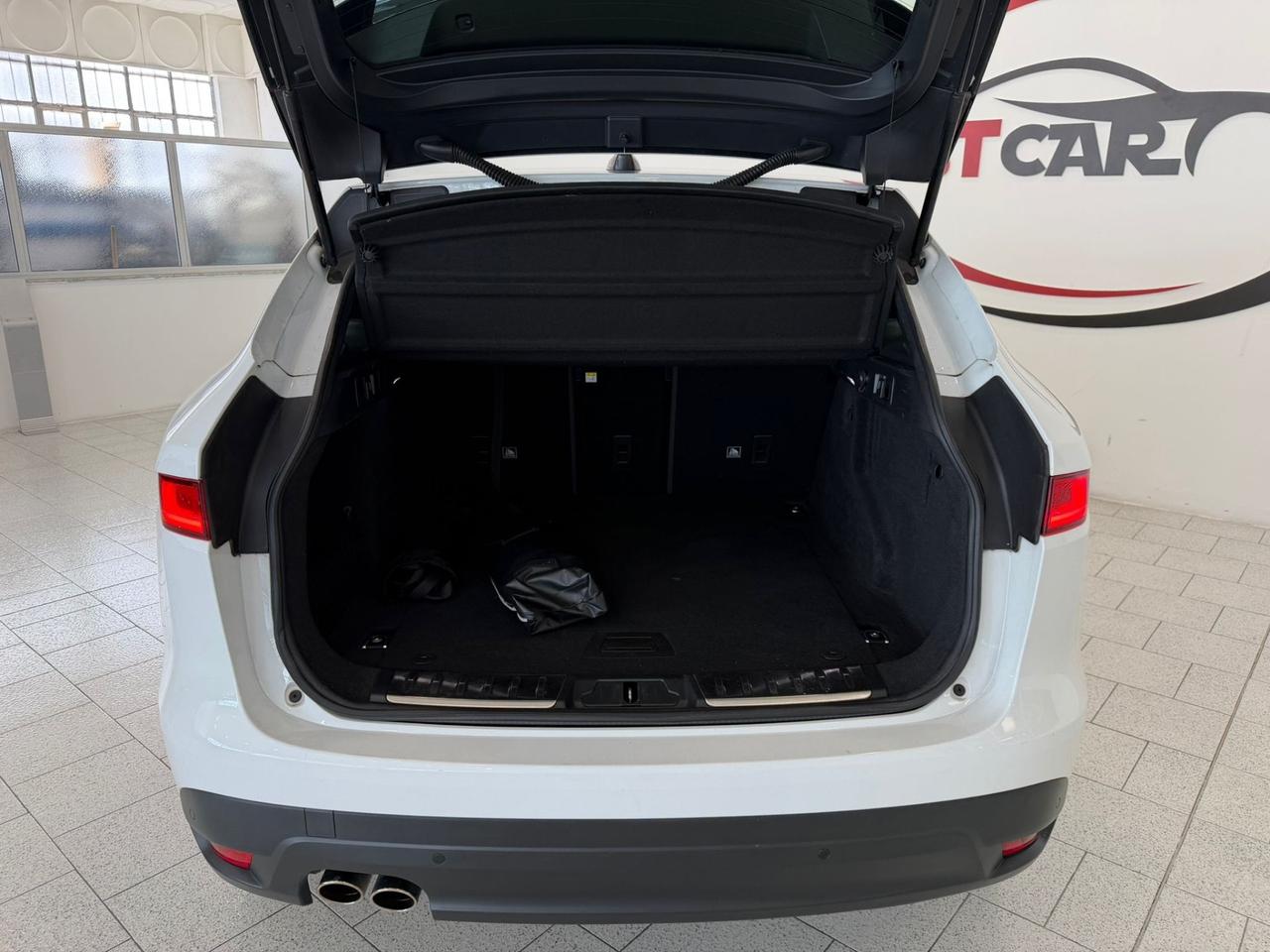Jaguar F-Pace 2.0 D 180 CV AWD aut. Prestige