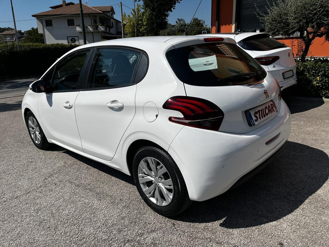 Peugeot 208 BlueHDi 75 5 porte Active Autocarro