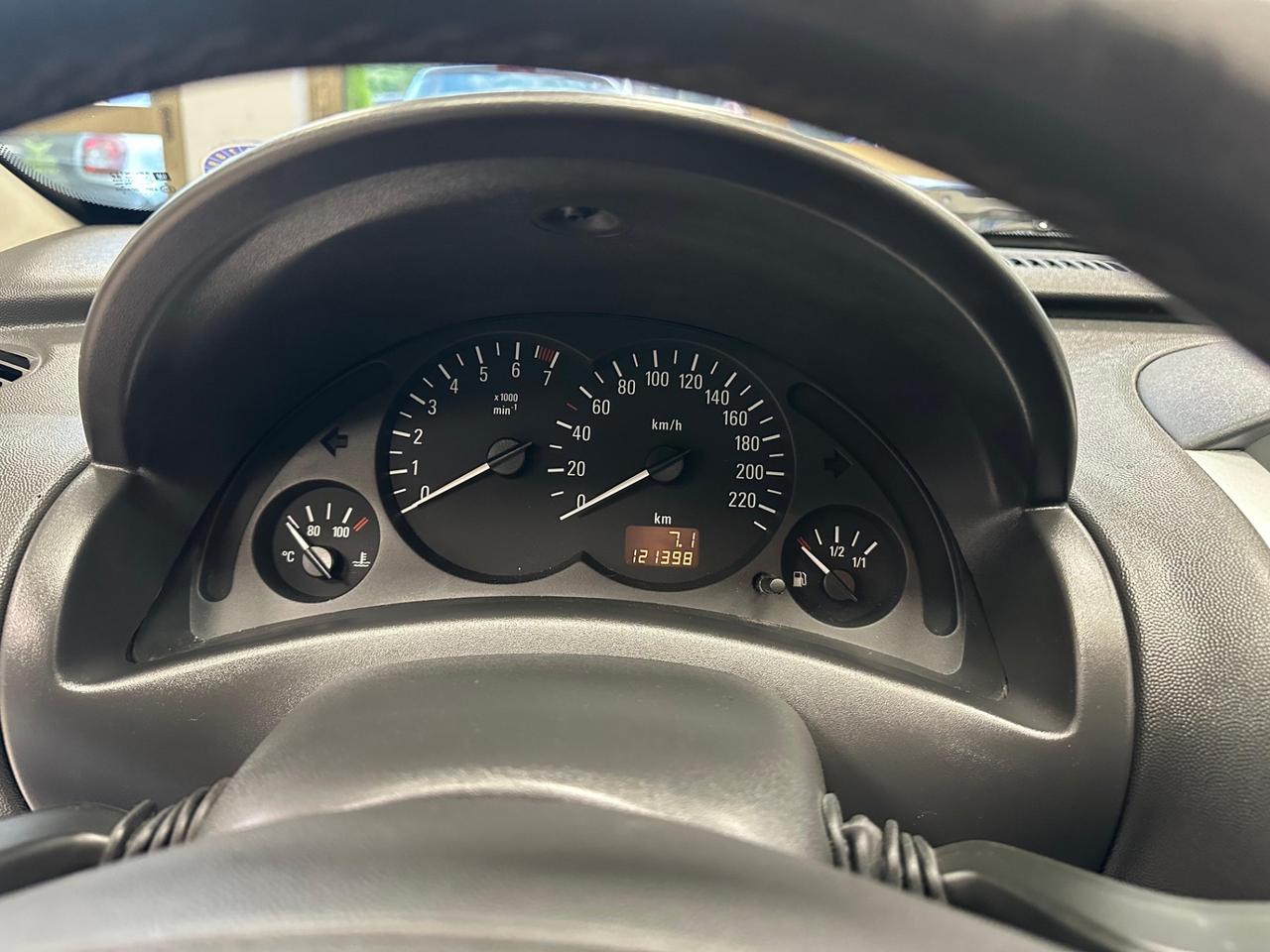 Opel Corsa 1.2i 16V cat 3 porte Sport