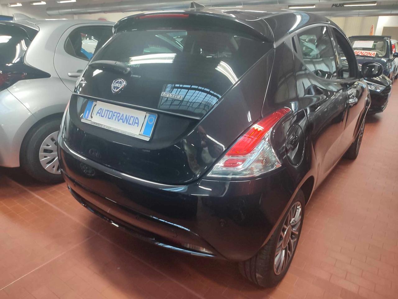 Lancia Ypsilon 1.0 FireFly 5 porte S&S Hybrid Ecochic Gold