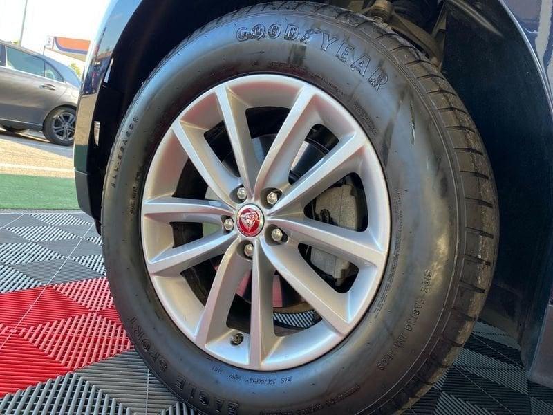 Jaguar F-Pace 2.0 D 180 CV AWD aut. ** MOTORE NUOVO **