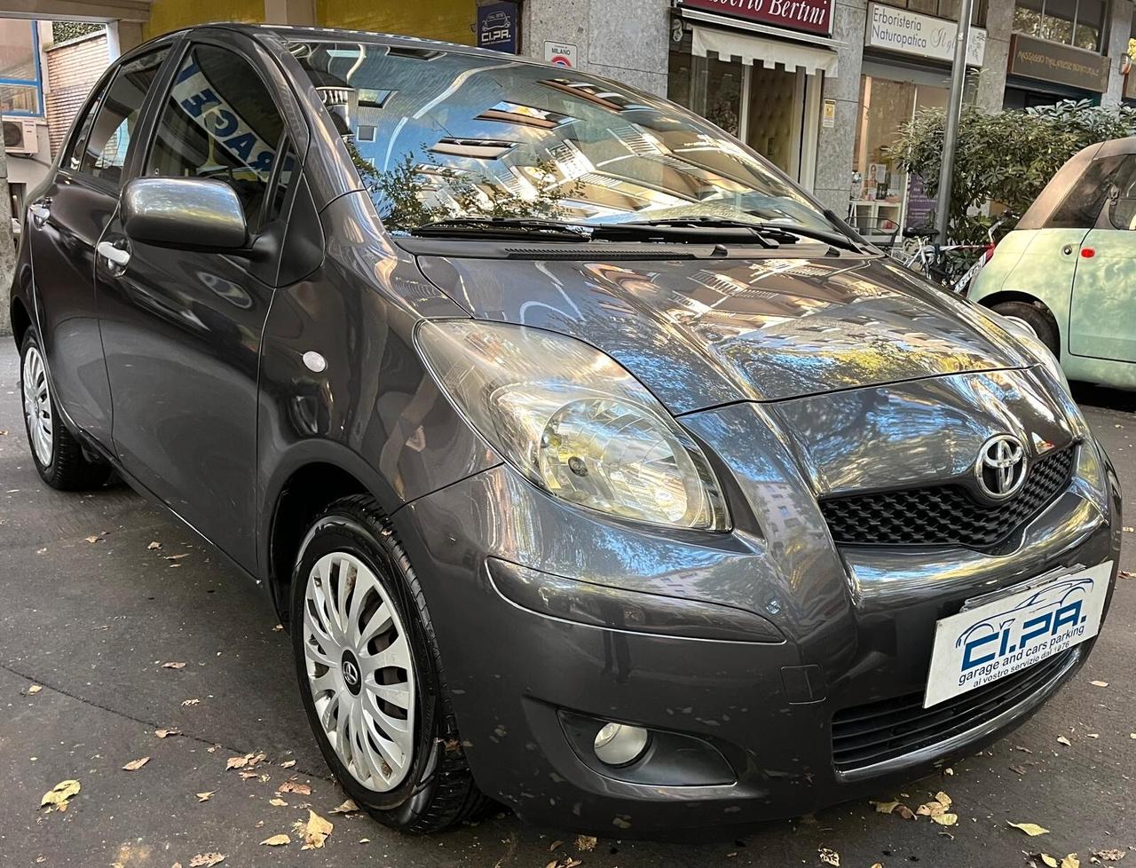 Toyota Yaris 1.0 5 porte Sol