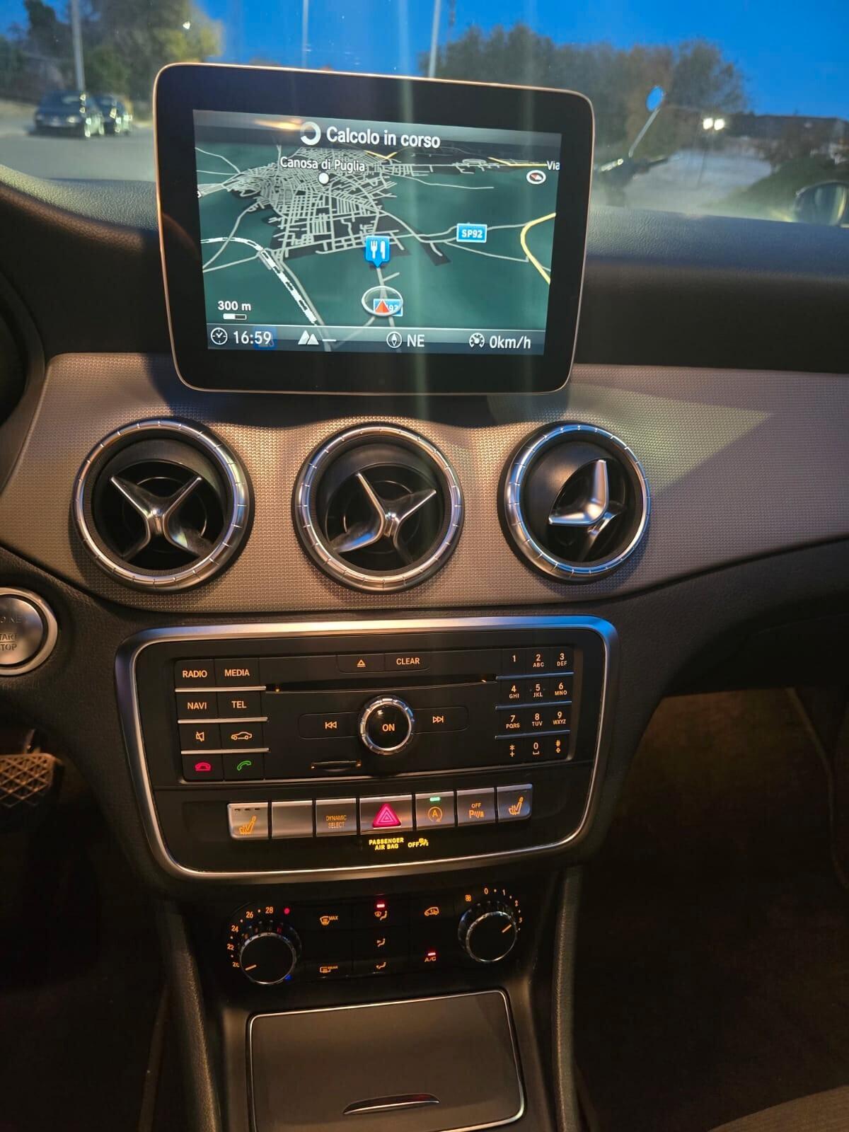 Mercedes-benz CLA 220 d S.W. Automatic Premium PACCHETTO AMG