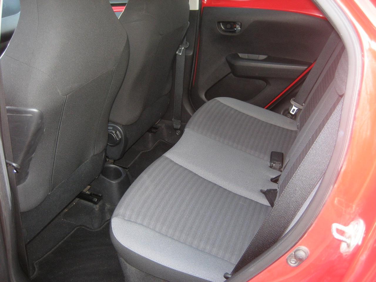 Toyota Aygo Connect 1.0 VVT-i 72 CV 5 porte x-play