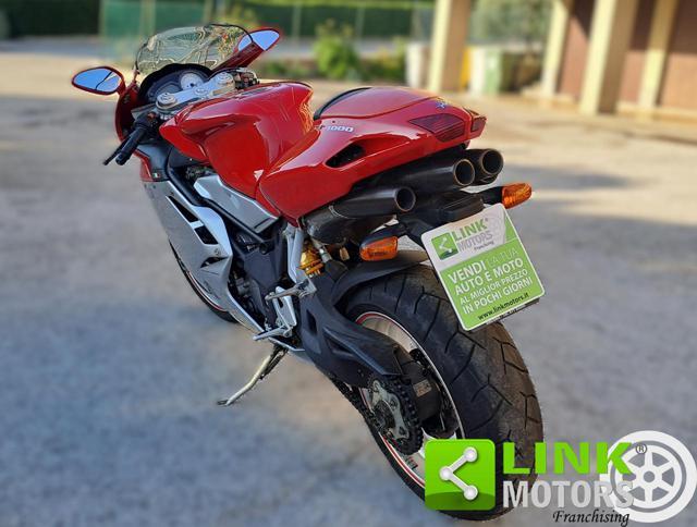 MV AGUSTA F4 1000 .