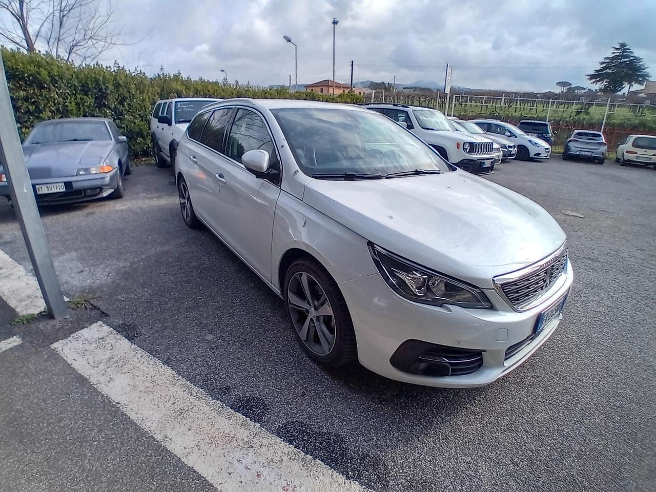Peugeot 308 BlueHDi 130 SW Allure finanzio