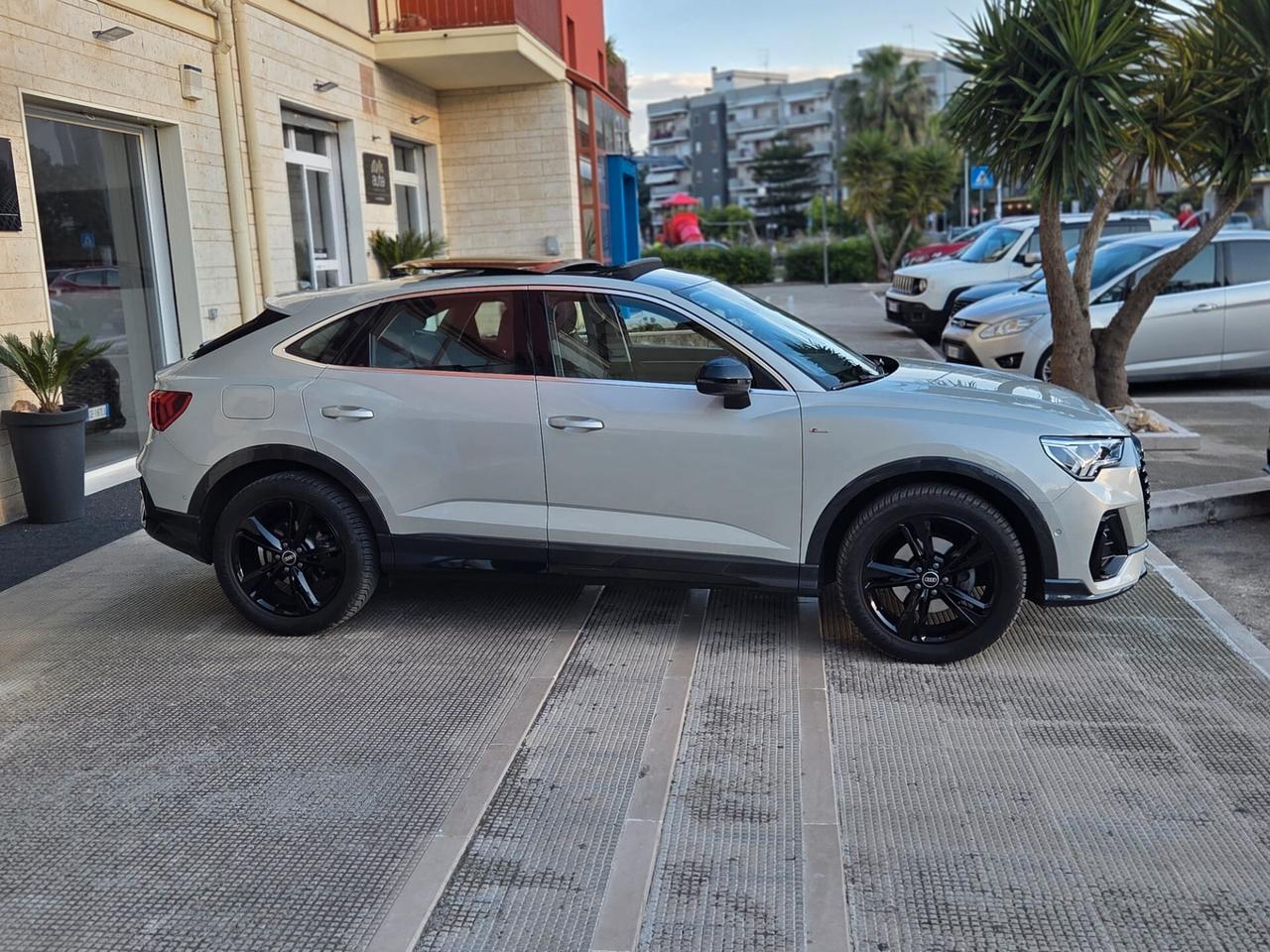 Audi Q3 35 TDI S tronic line edition