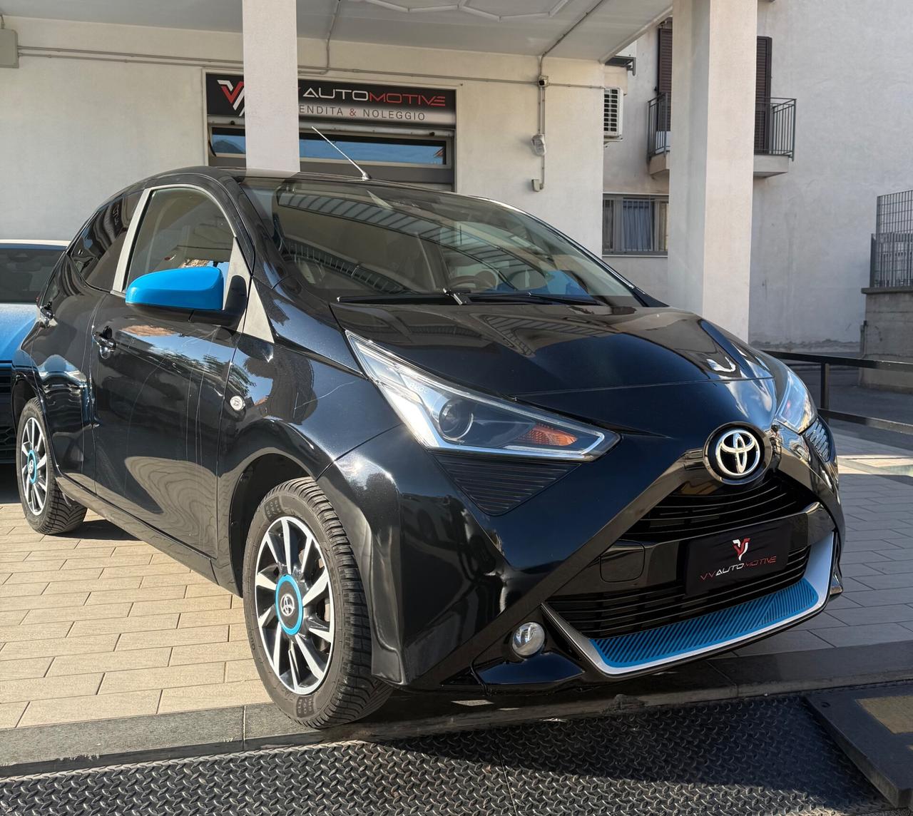 Toyota Aygo 1.0 VVT-i 72 CV 5 porte x-clusiv