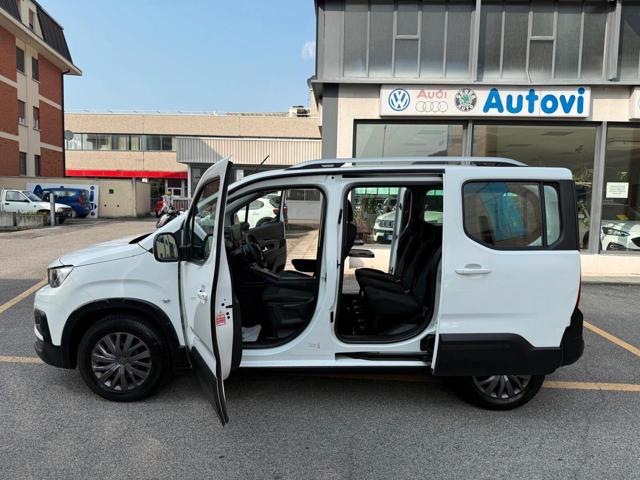 Peugeot Rifter BlueHDi 130CV S&S EAT8 Allure AUTOMATICO