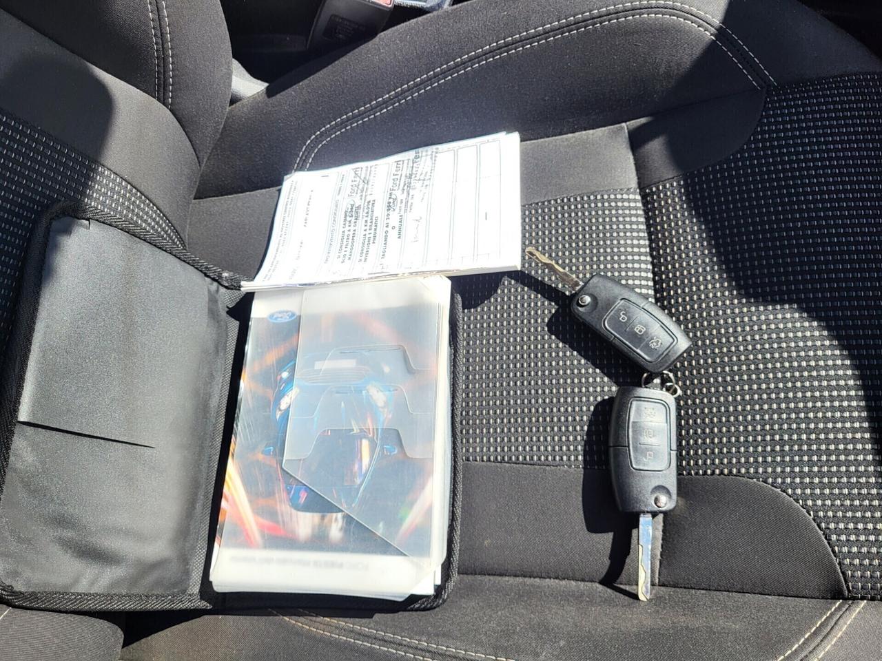 Ford FIESTA 1.4 GPL-UNICO PROPR-NAVI-3 REVISIONI