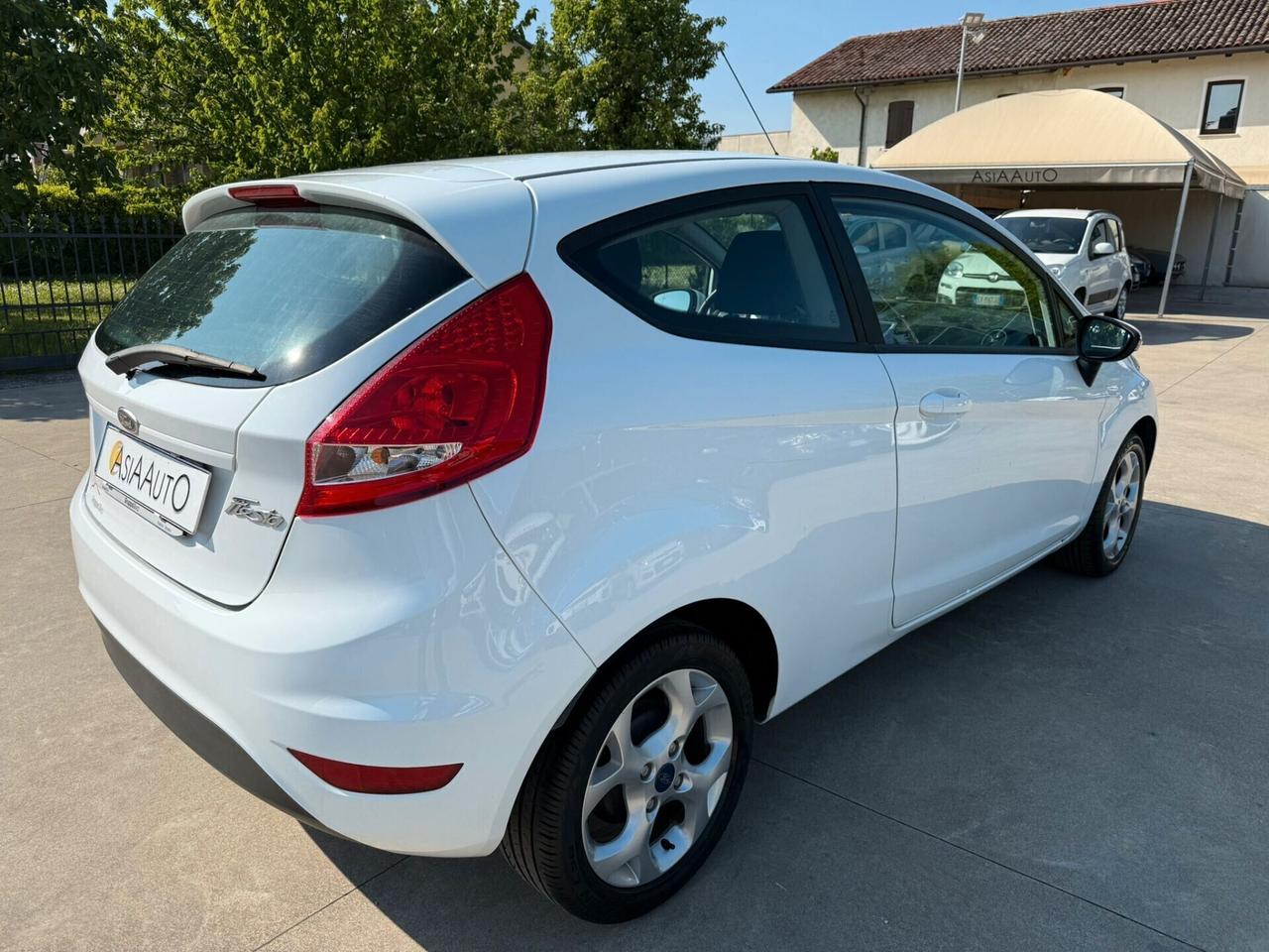 Ford Fiesta NEO-PATENT 1.2 BENZ