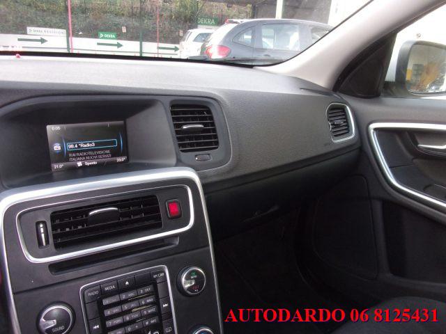 VOLVO S60 2.0 T Powershift Summum
