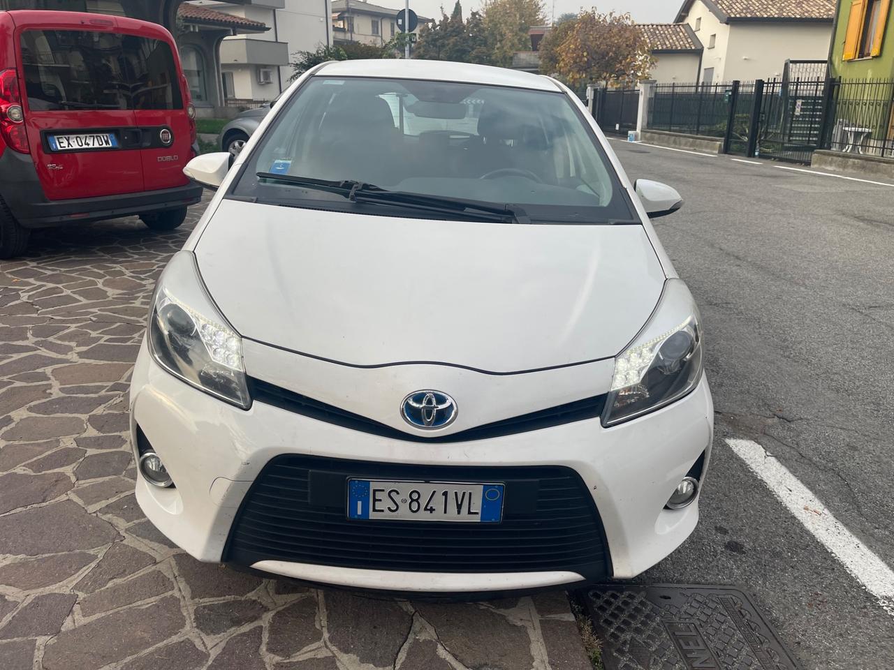 Toyota Yaris 1.5 Hybrid 5 porte Lounge