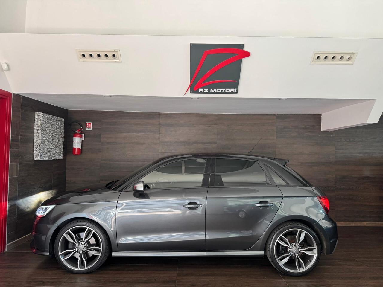Audi A1 2.0 tfsi quattro-231CV-ITALIANA-TAGLIANDI