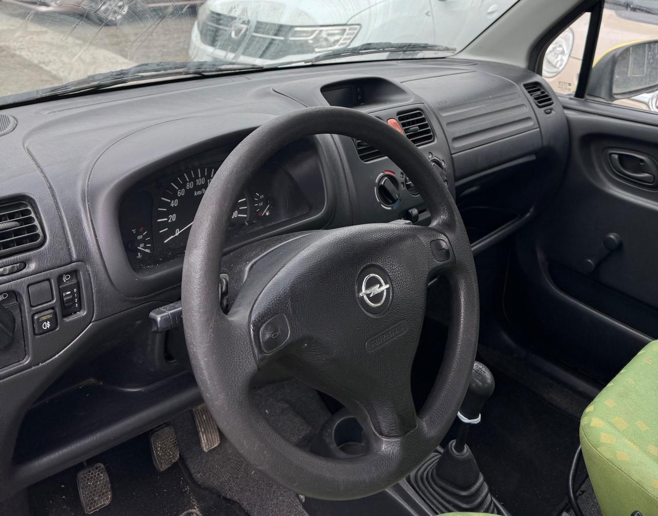 Opel Agila 1.0 12V Edition