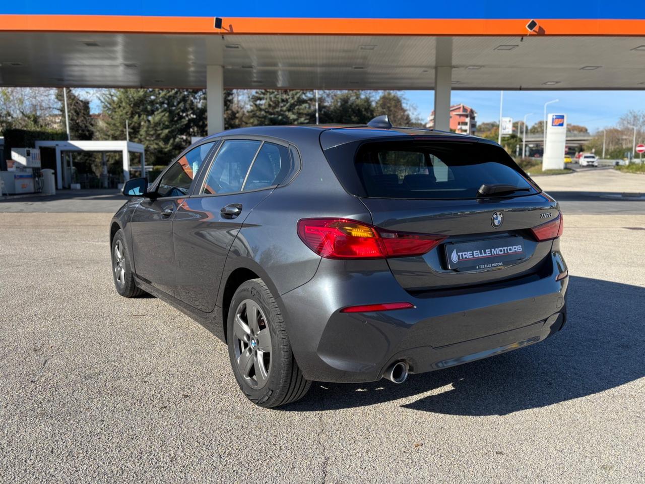 Bmw 116 116d 5p. Business Advantage