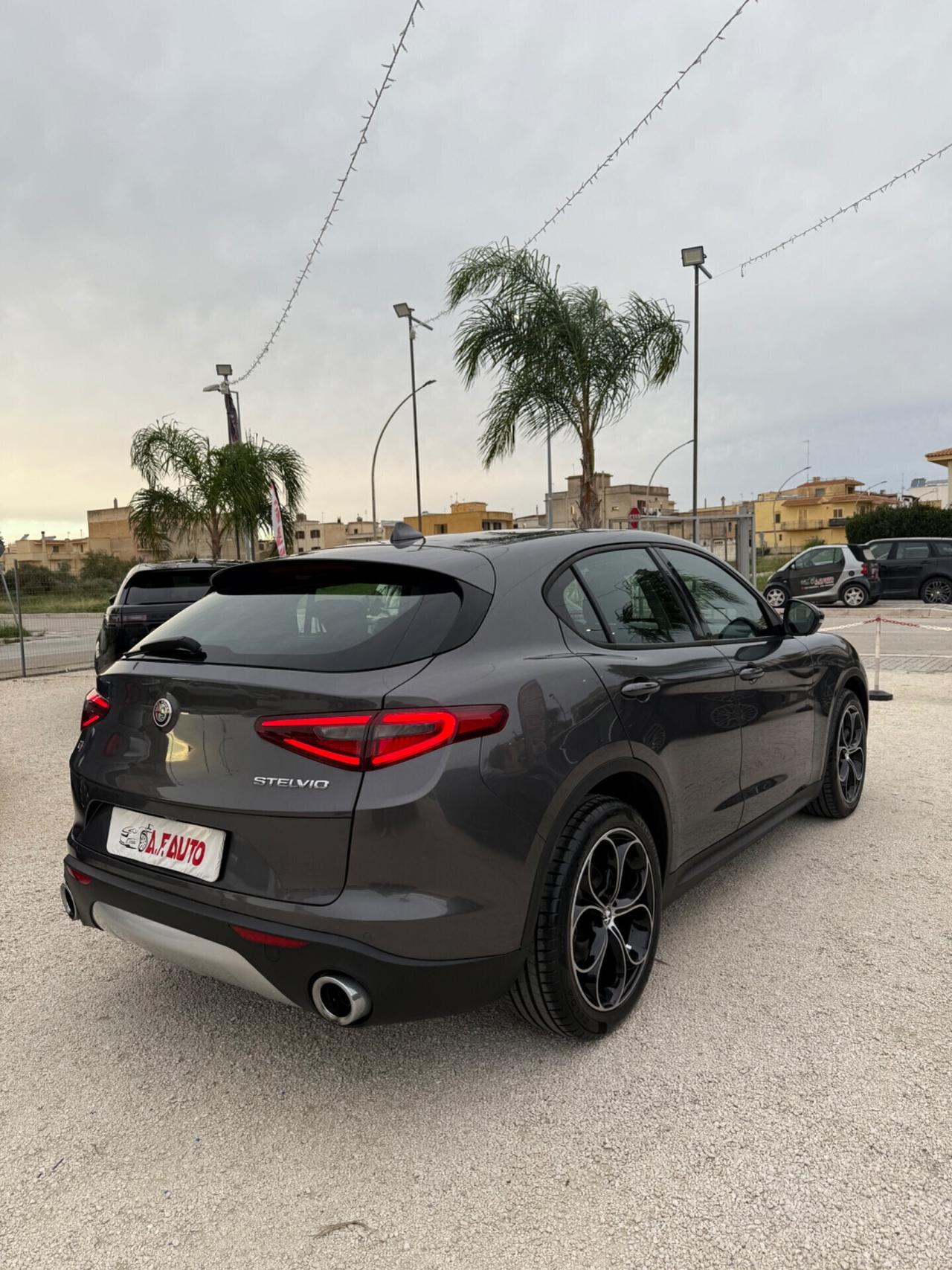 Alfa Romeo Stelvio 2.2 Turbodiesel 190 CV AT8 RWD Executive