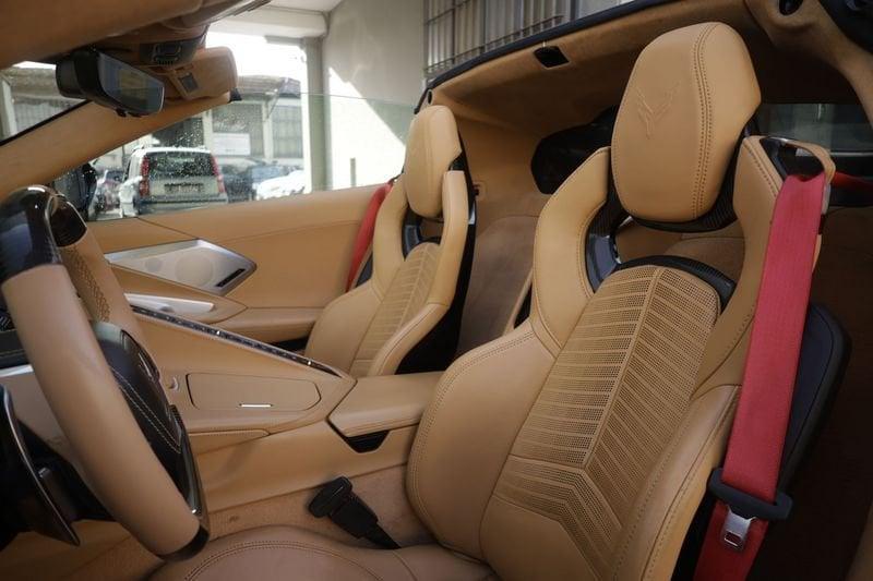 Chevrolet Corvette C8 Stingr. Chevrolet Corvette C8 Stingr. Corvette C8 V8 Coupe 2LT 360KW ANNO 2023