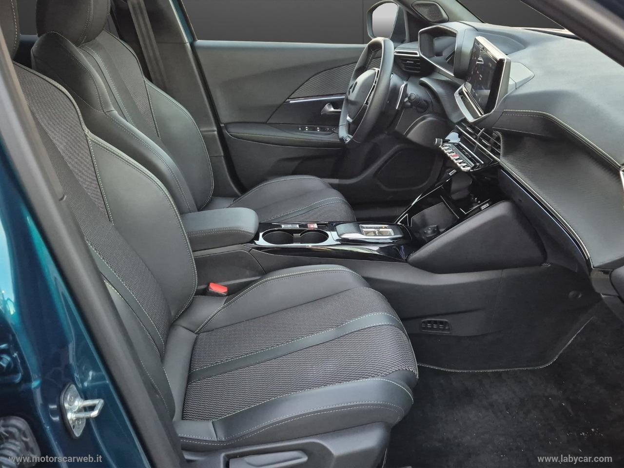 PEUGEOT 2008 Hybrid 145 e-DCS6 GT