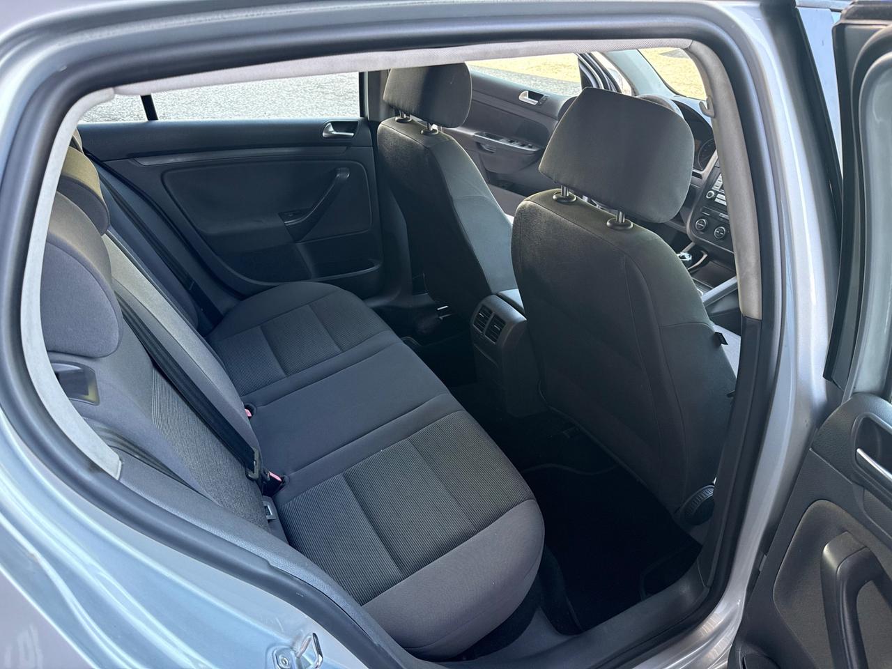 Volkswagen Golf 1.6 5p. Comfortline