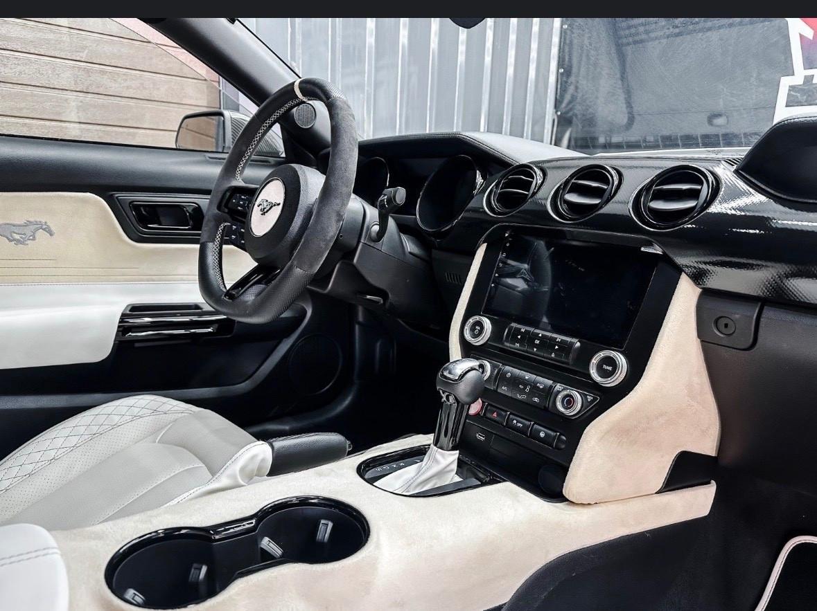 Ford Mustang 317 cv 2023