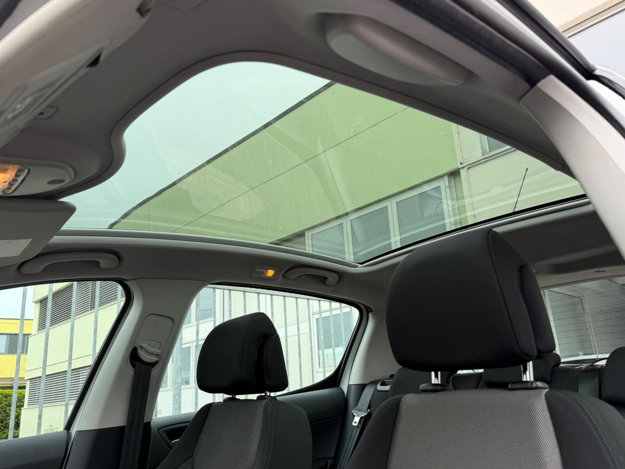 Peugeot 308 1.6 HDi 110CV 5p. Premium (6 Marce)