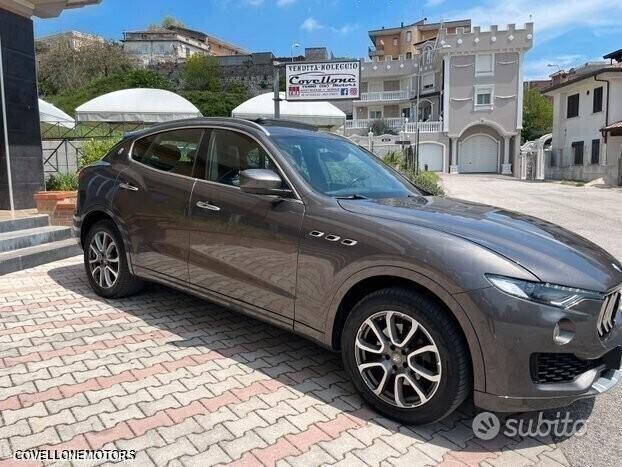 Maserati Levante 3.0 diesel pack sport pell tetto