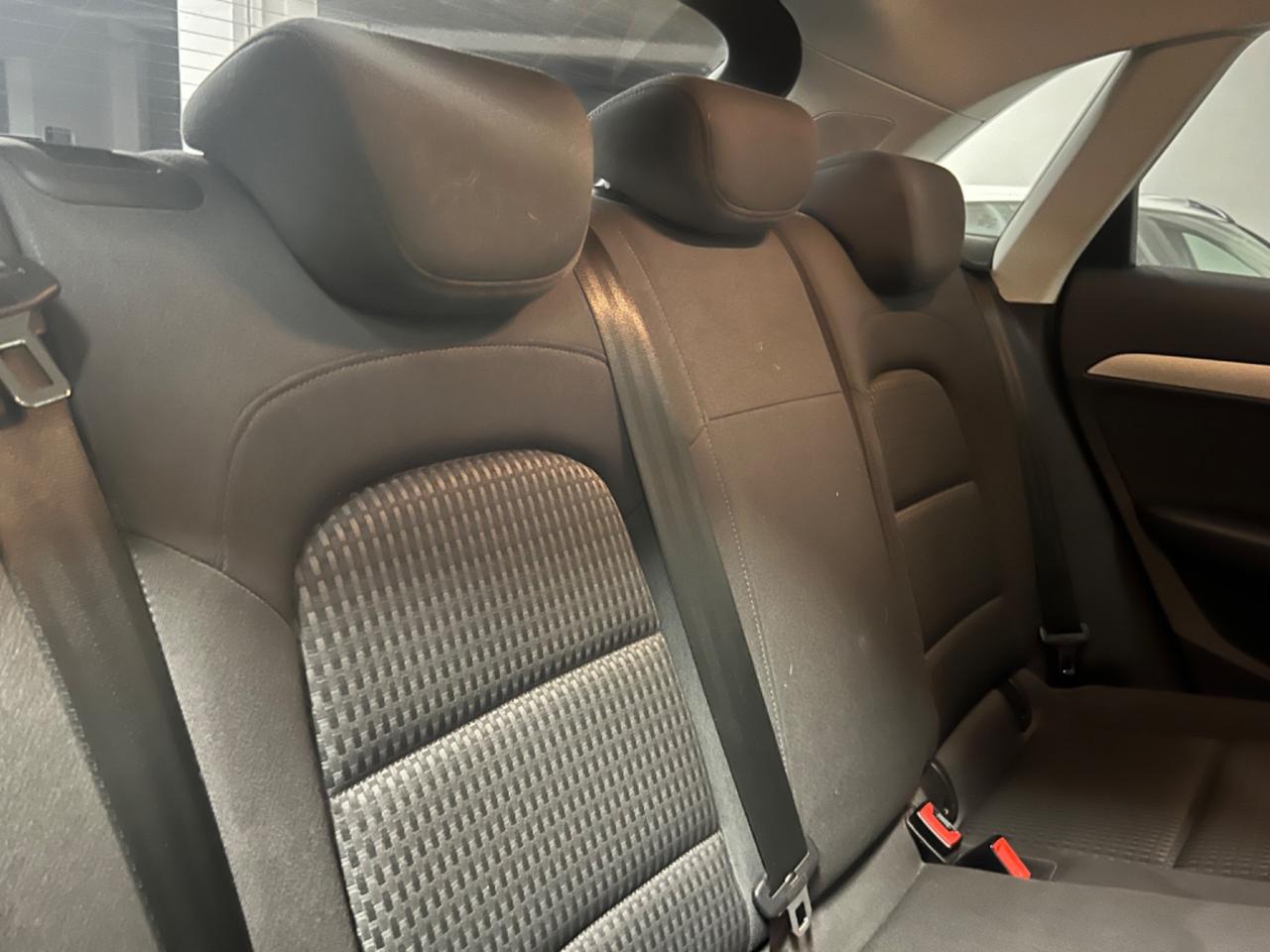 Audi Q3 2.0 TDI 177 CV quattro S tronic Business Plus