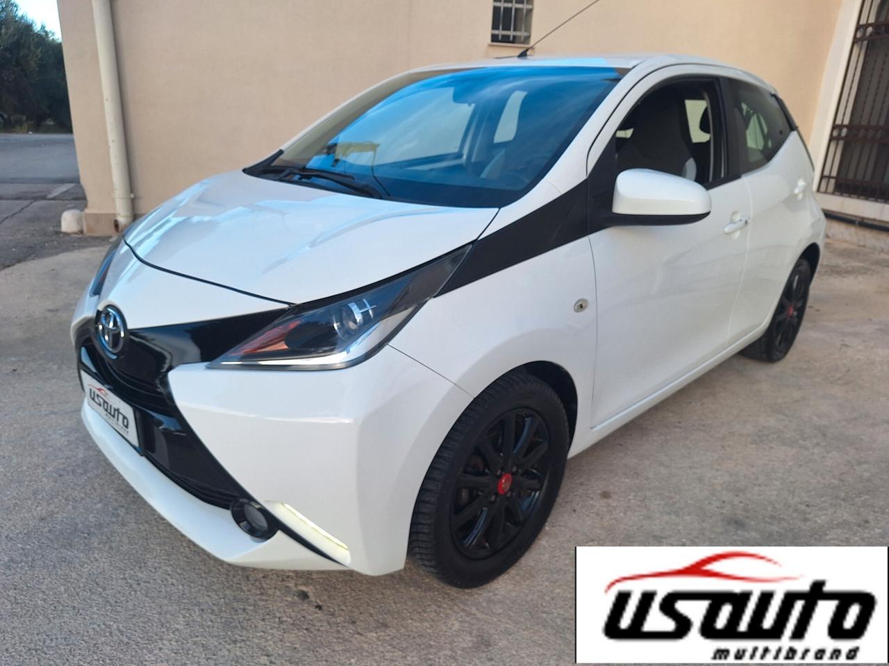 Toyota Aygo 1.0 5 porte x-play PERFETTA FULL