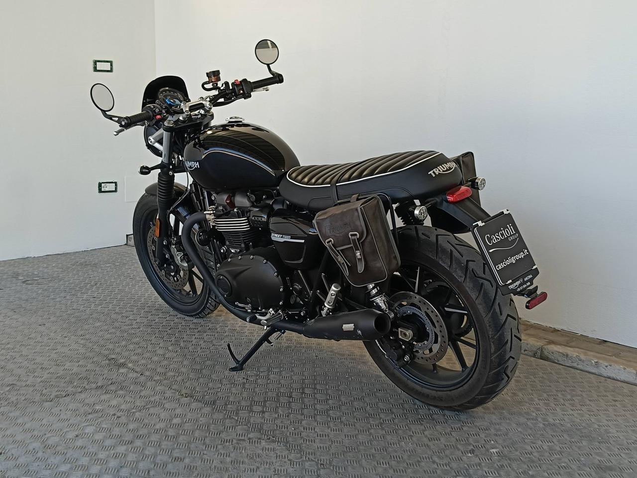 TRIUMPH TRIUMPH STREET TWIN 900