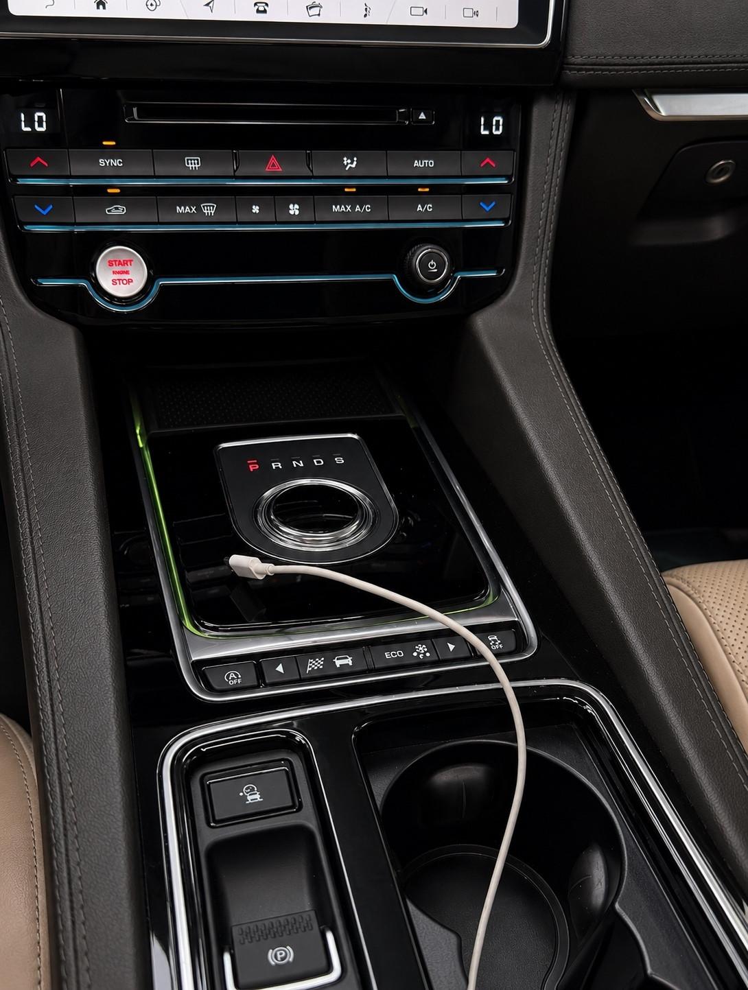 Jaguar F-Pace 2.0 D 240 CV AWD aut. Portfolio