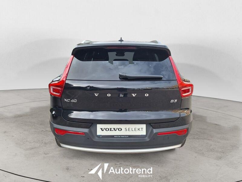 Volvo XC40 B3 163+14 CV Automatico LED Core