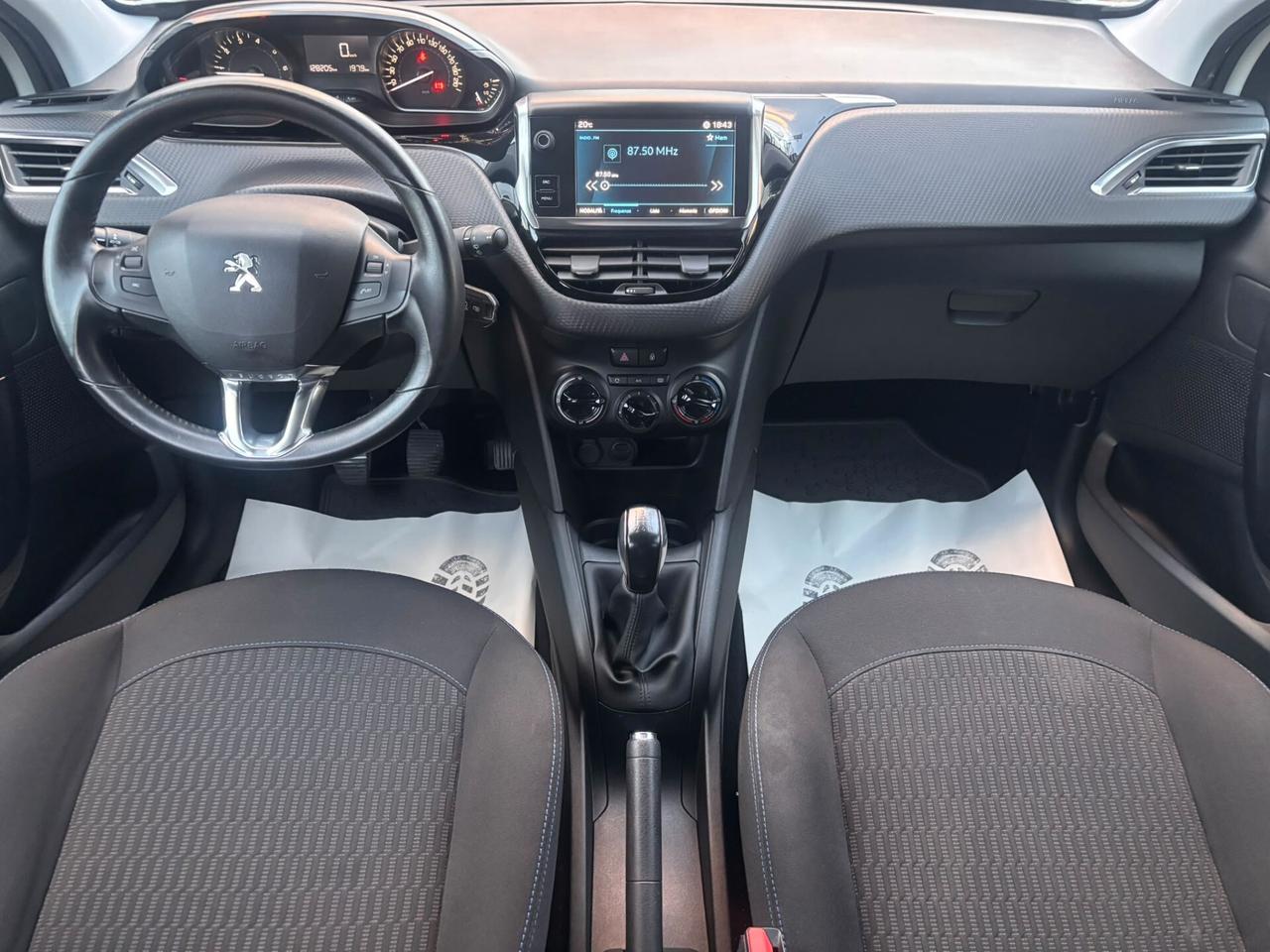 Peugeot 208 PureTech 82 5 porte Allure