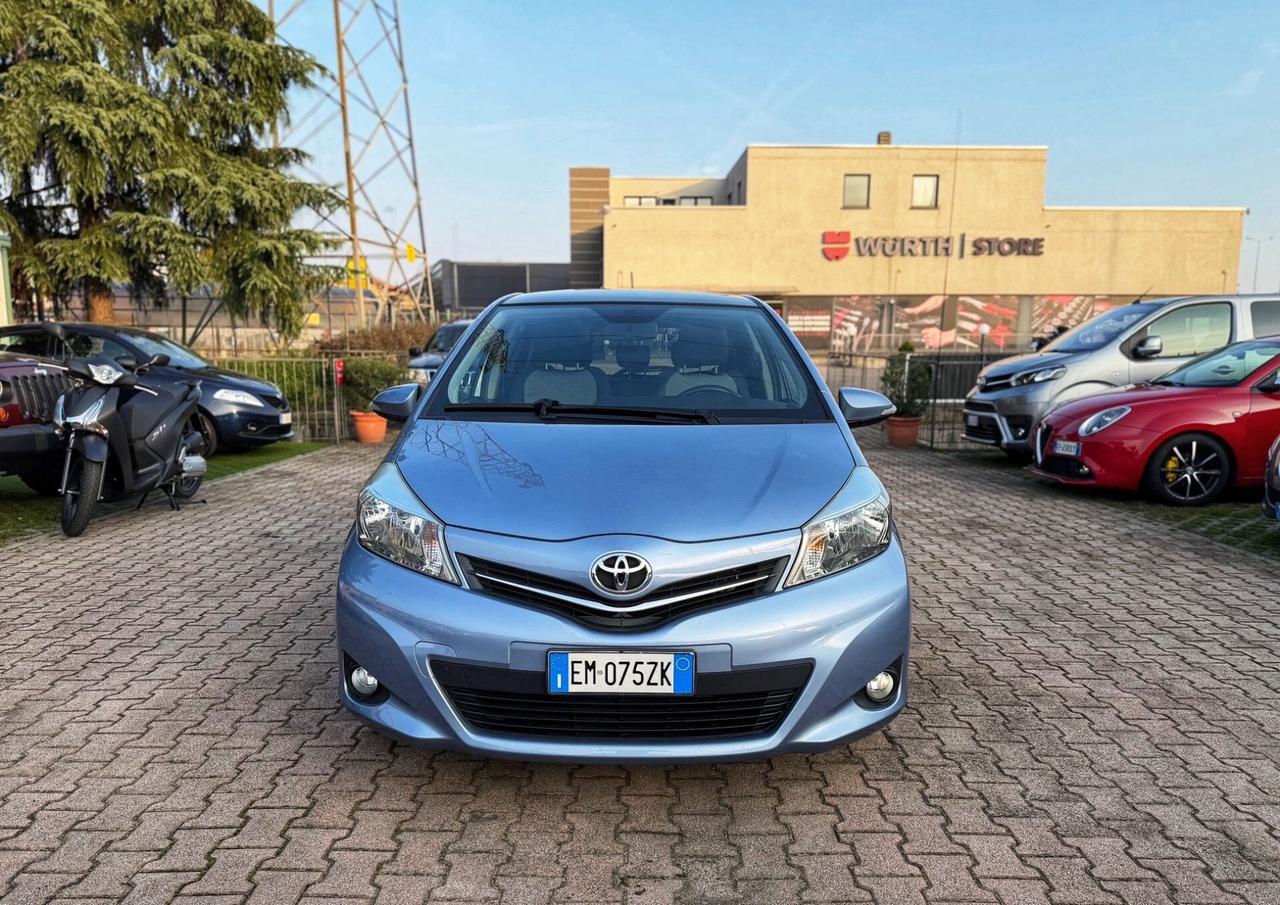 Toyota Yaris 1.3 5 porte Lounge OK NEOPATENTATI