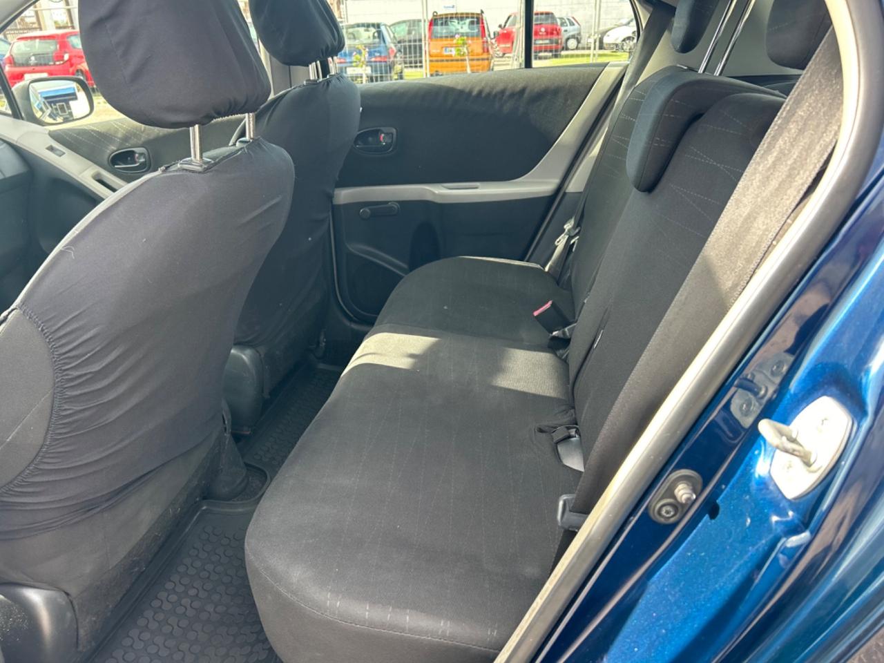 Toyota Yaris 1.0 5 porte