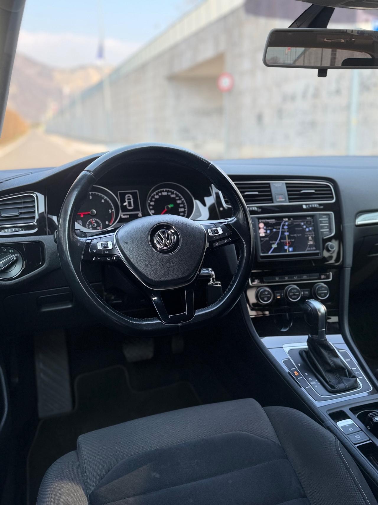 Volkswagen Golf 1.6 TDI DSG 5p. Highline ok neopatentati