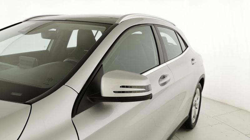 Mercedes-Benz GLA 200 d Sport auto