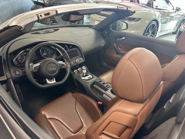 AUDI R8 Spyder 5.2 V10 FSI quattro R tronic