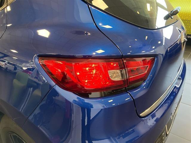 RENAULT Clio 0.9 tce Moschino Life 90cv