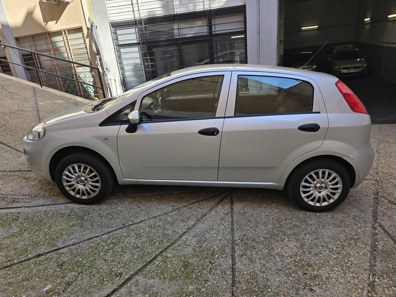 FIAT PUNTO 1.2 - GARANZIA 12 MESI