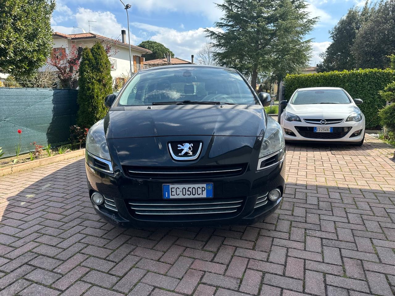 Peugeot 5008 1.6 HDi 110CV Féline
