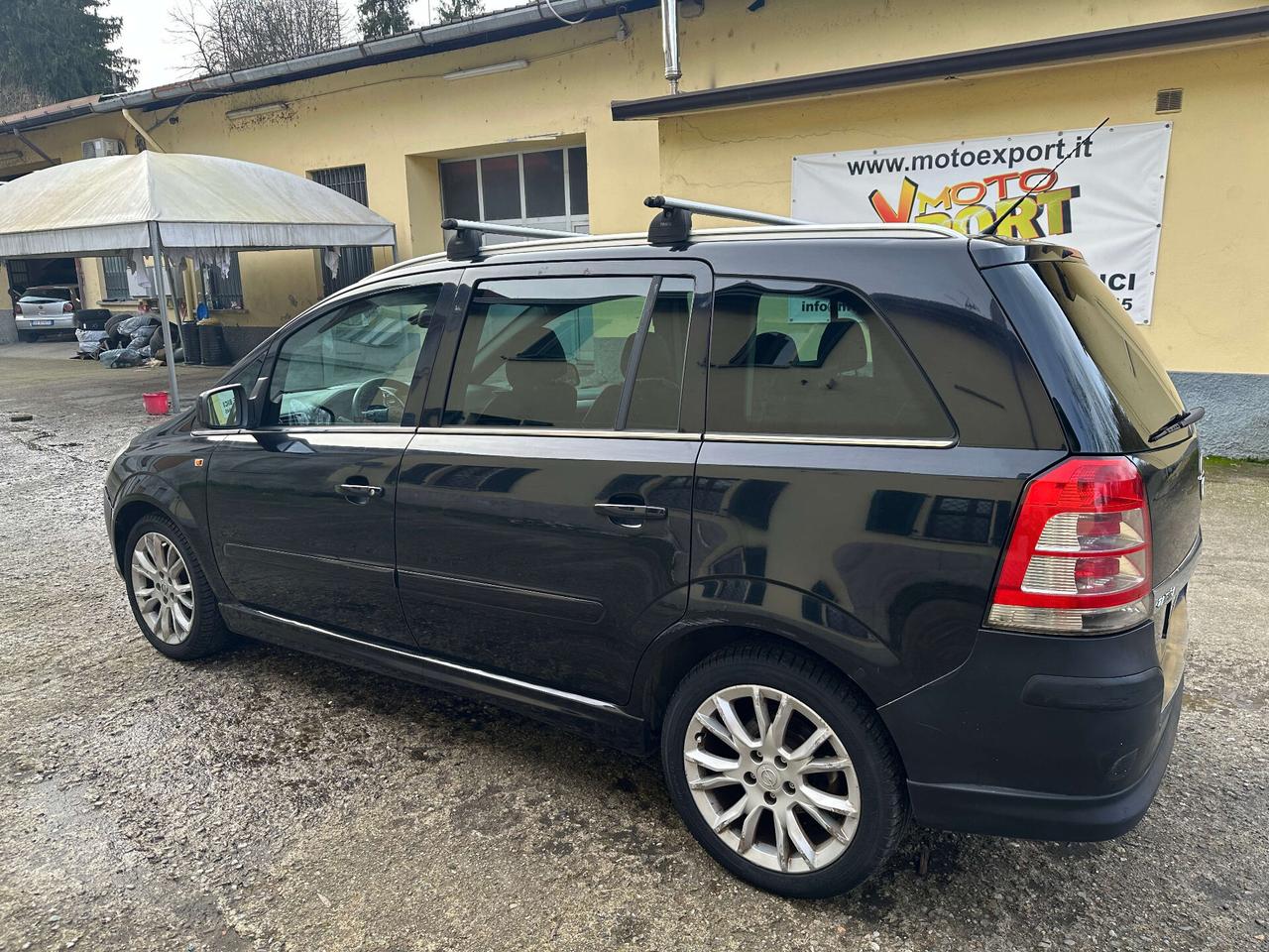 Opel Zafira 1.6 16V ecoM 150CV Turbo Cosmo - Metano - 7 posti - Motore con 180.000 km