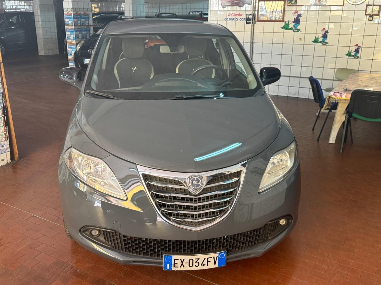 Lancia Ypsilon 1.2 69 CV 5 porte GPL Ecochic Gold