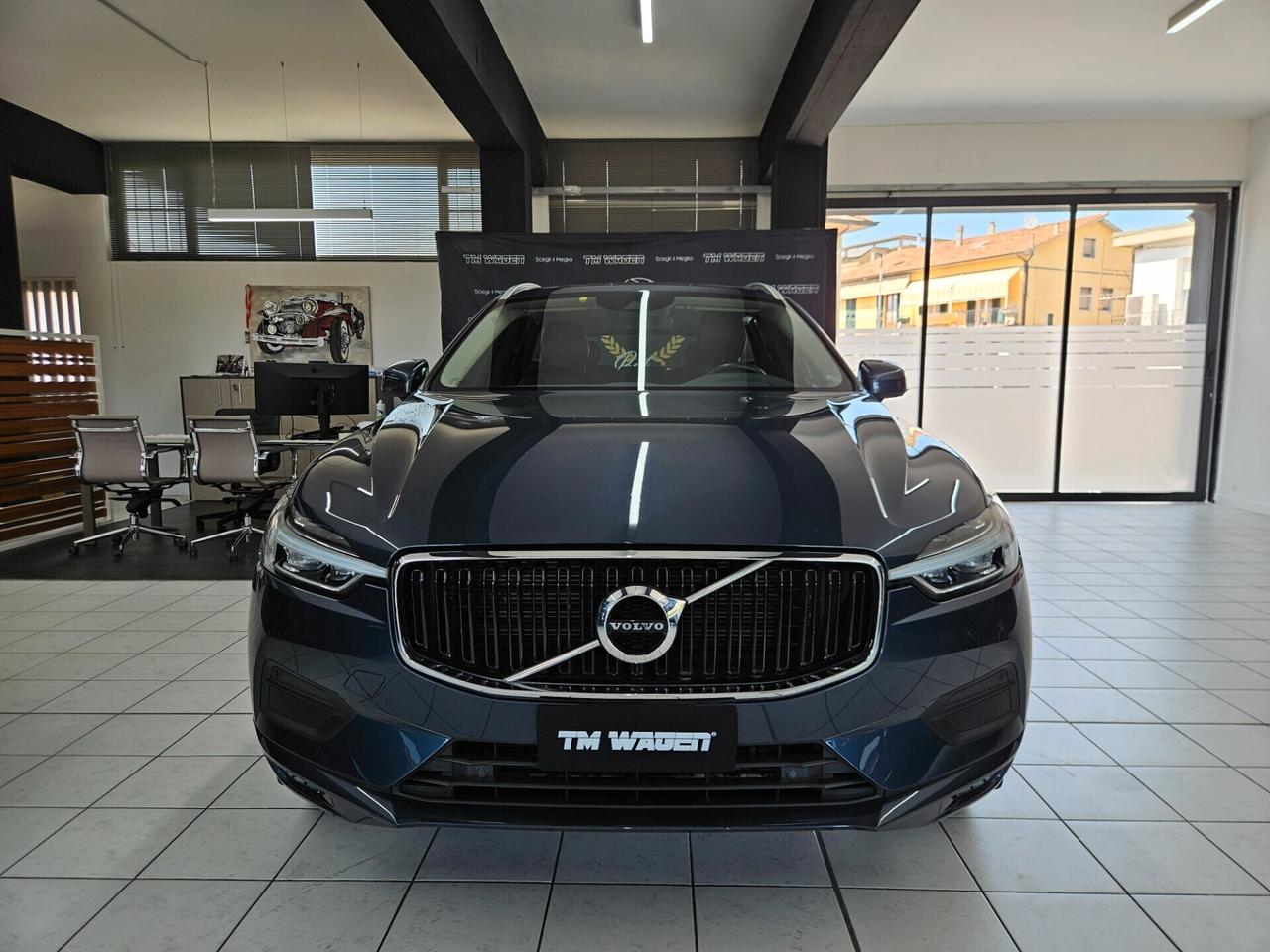 Volvo XC60 2.0 b4 Momentum awd auto my20 - IVA ESPOSTA