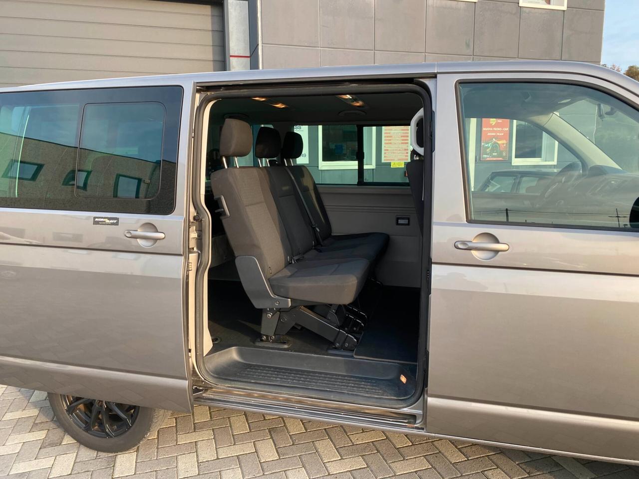 Volkswagen Transporter 2.0 TDI PC Kombi