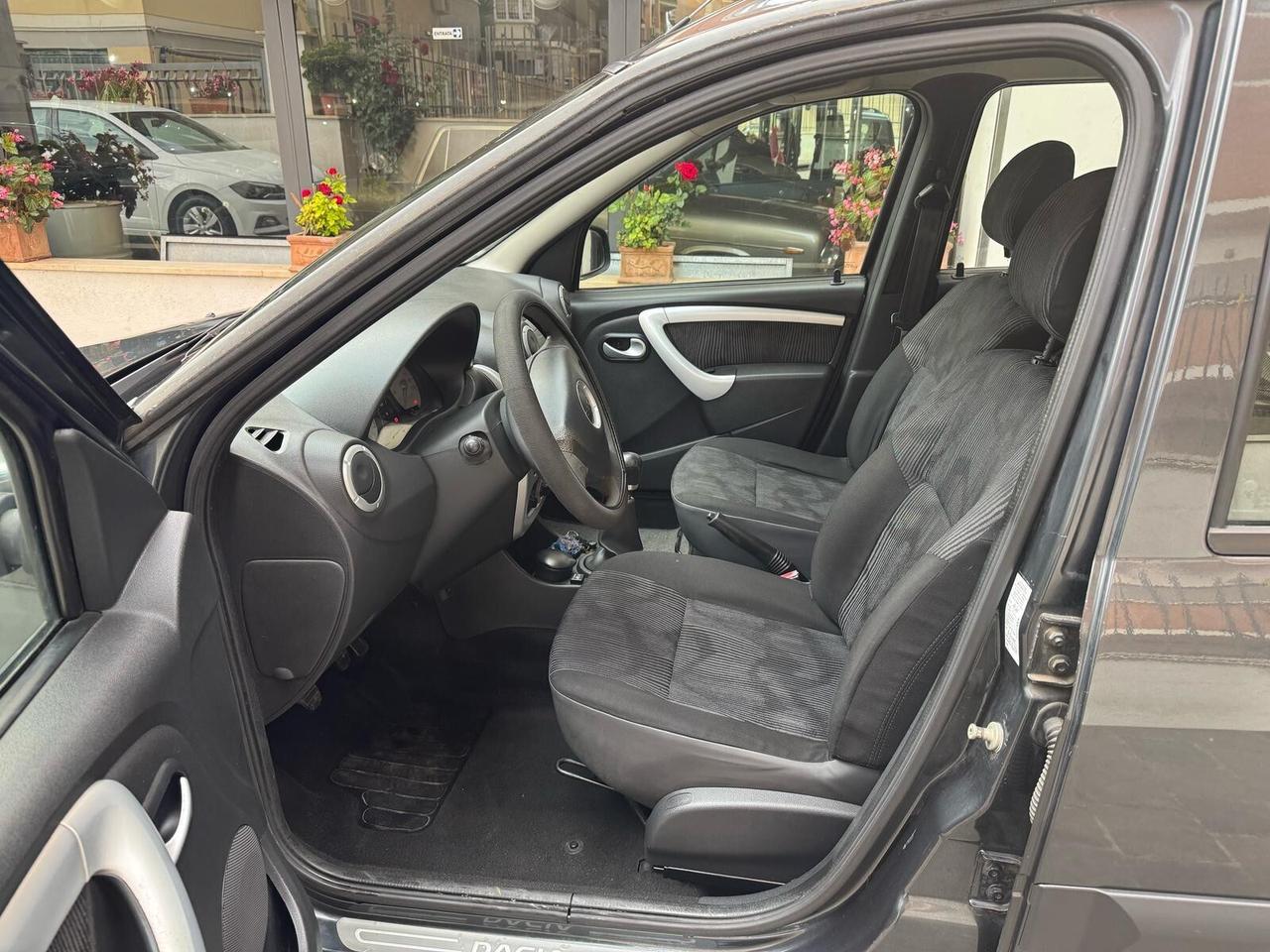 Dacia Logan 1.6 85cv GPL 7 POSTI
