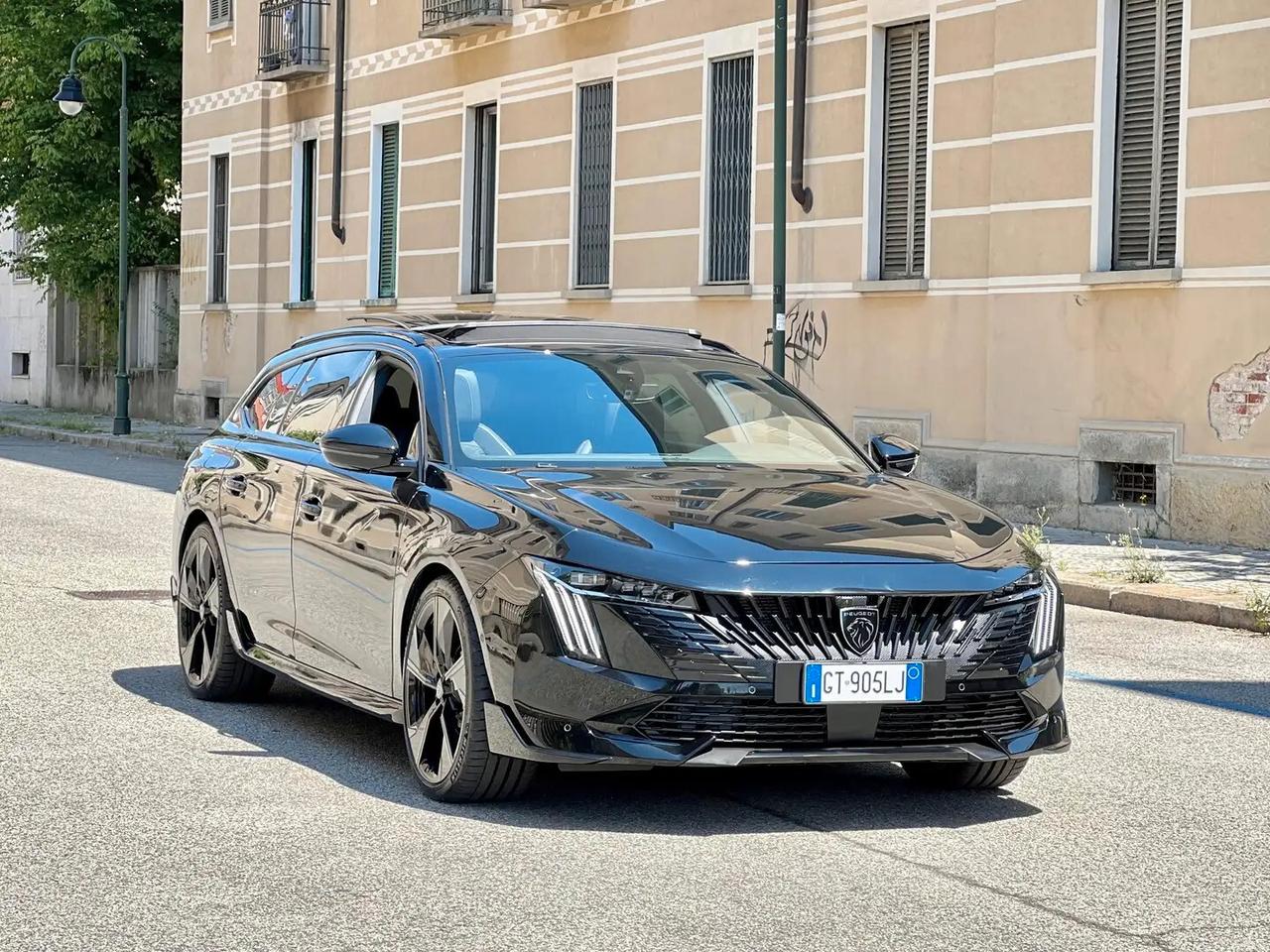 Peugeot 508 Plug-in Hybrid4 360 e-EAT8 SW Sport Engineered
