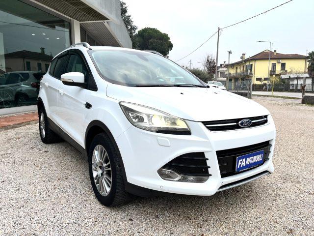 FORD Kuga 2.0 TDCI 140 CV 4WD Powershift Titanium