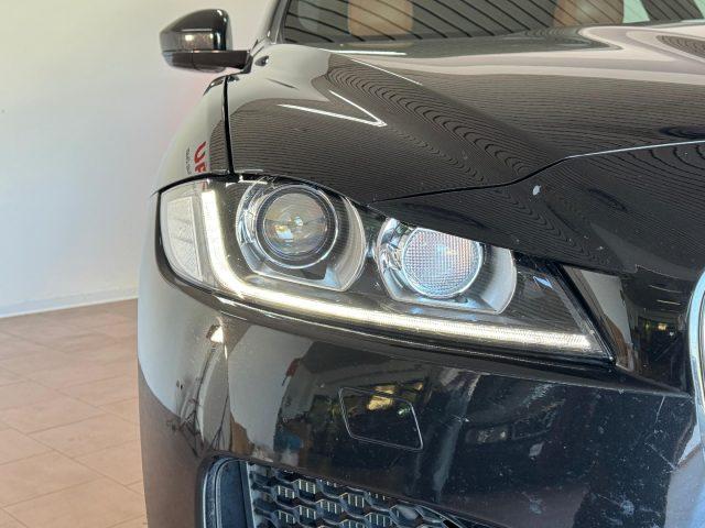 JAGUAR F-Pace 3.0 D V6 300 CV AWD aut. First Edition PELLE